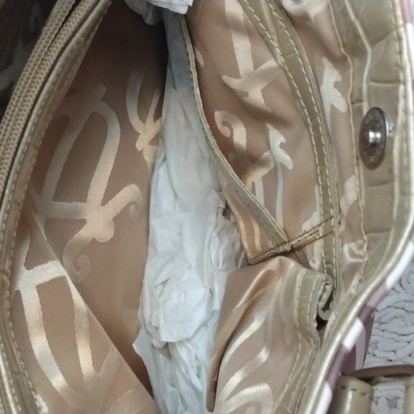 Kathy van zeeland - Picture 7 of 7